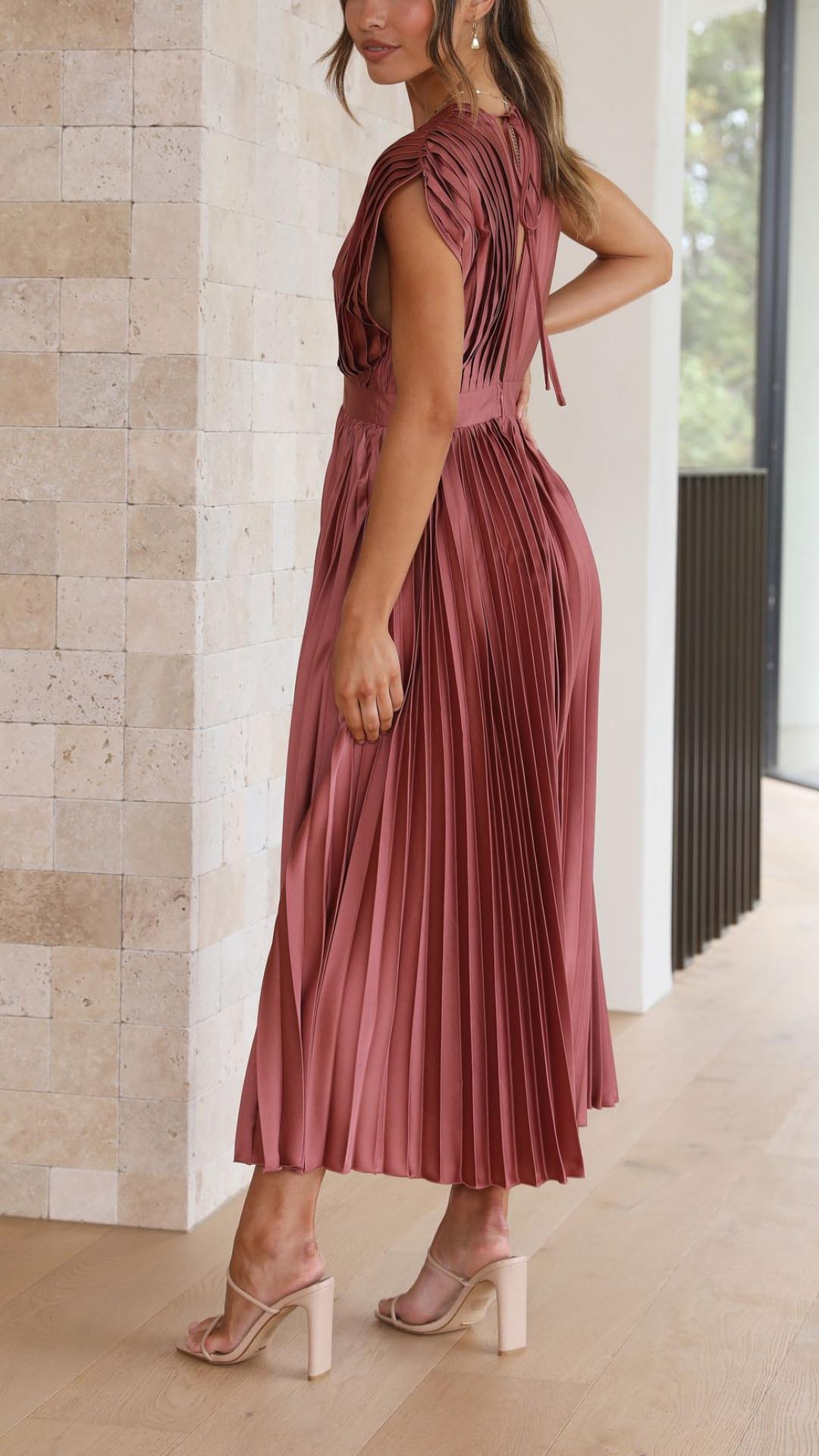 KELLY™ | Pleated Midi