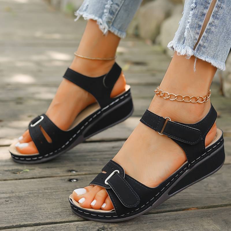 SELINA™ | Strap Wedge