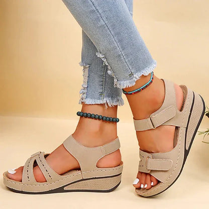 SELINA™ | Strap Wedge