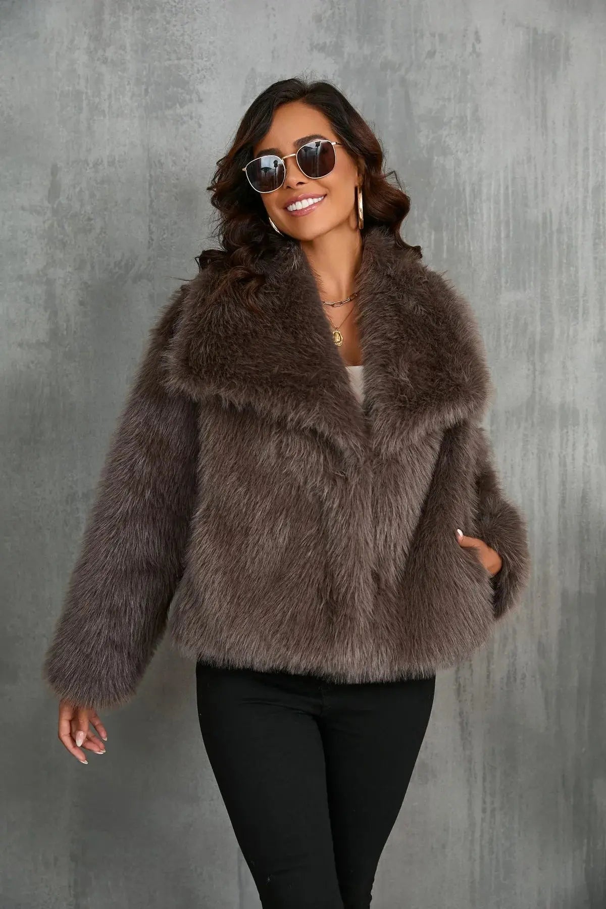 FARAH™ | Fur Coat