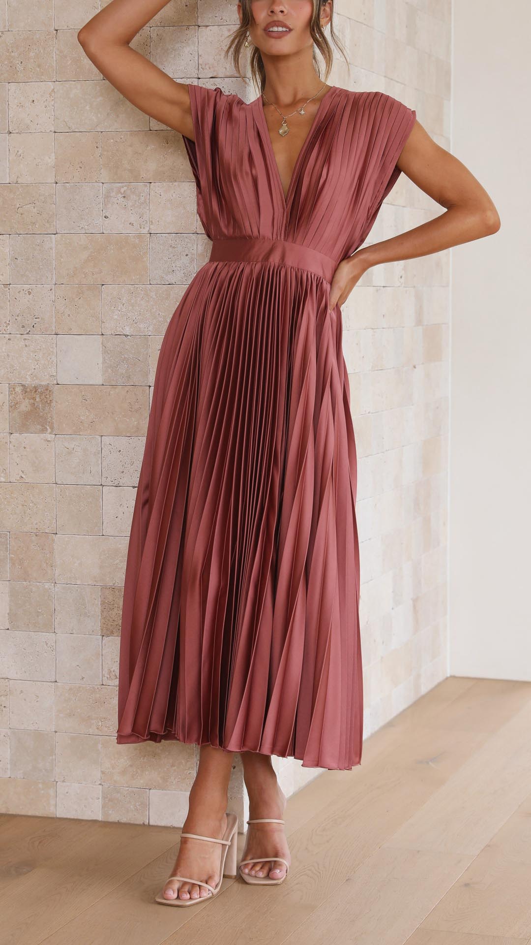 KELLY™ | Pleated Midi
