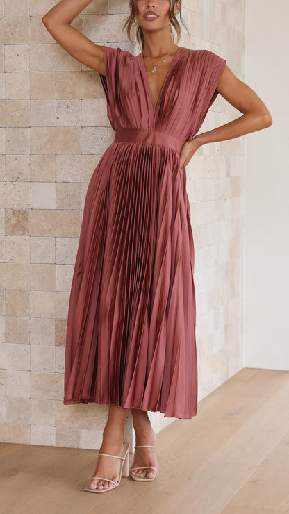 KELLY™ | Pleated Midi