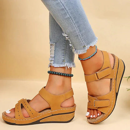 SELINA™ | Strap Wedge