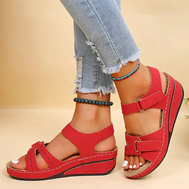 SELINA™ | Strap Wedge